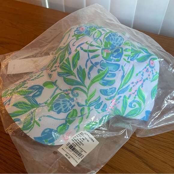 Lilly Pulitzer Run Around Hat Just a Pinch - Picture 2 of 5